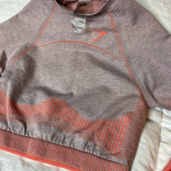 Gymshark top - Picture 3 of 3